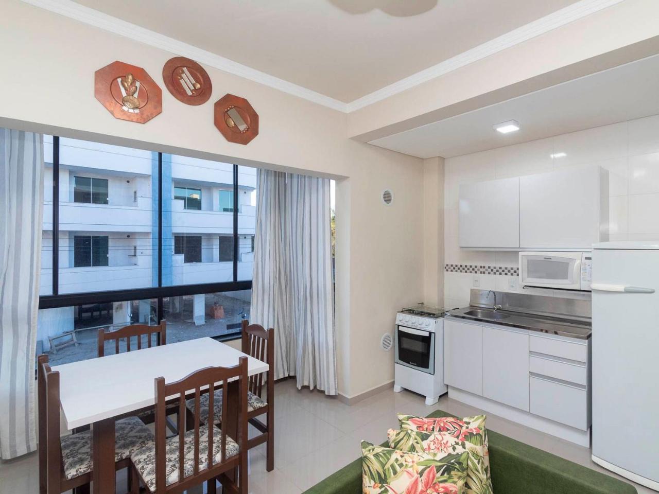 Apartamento Economico Para 4 Pessoas Em Bombinhas Exterior photo